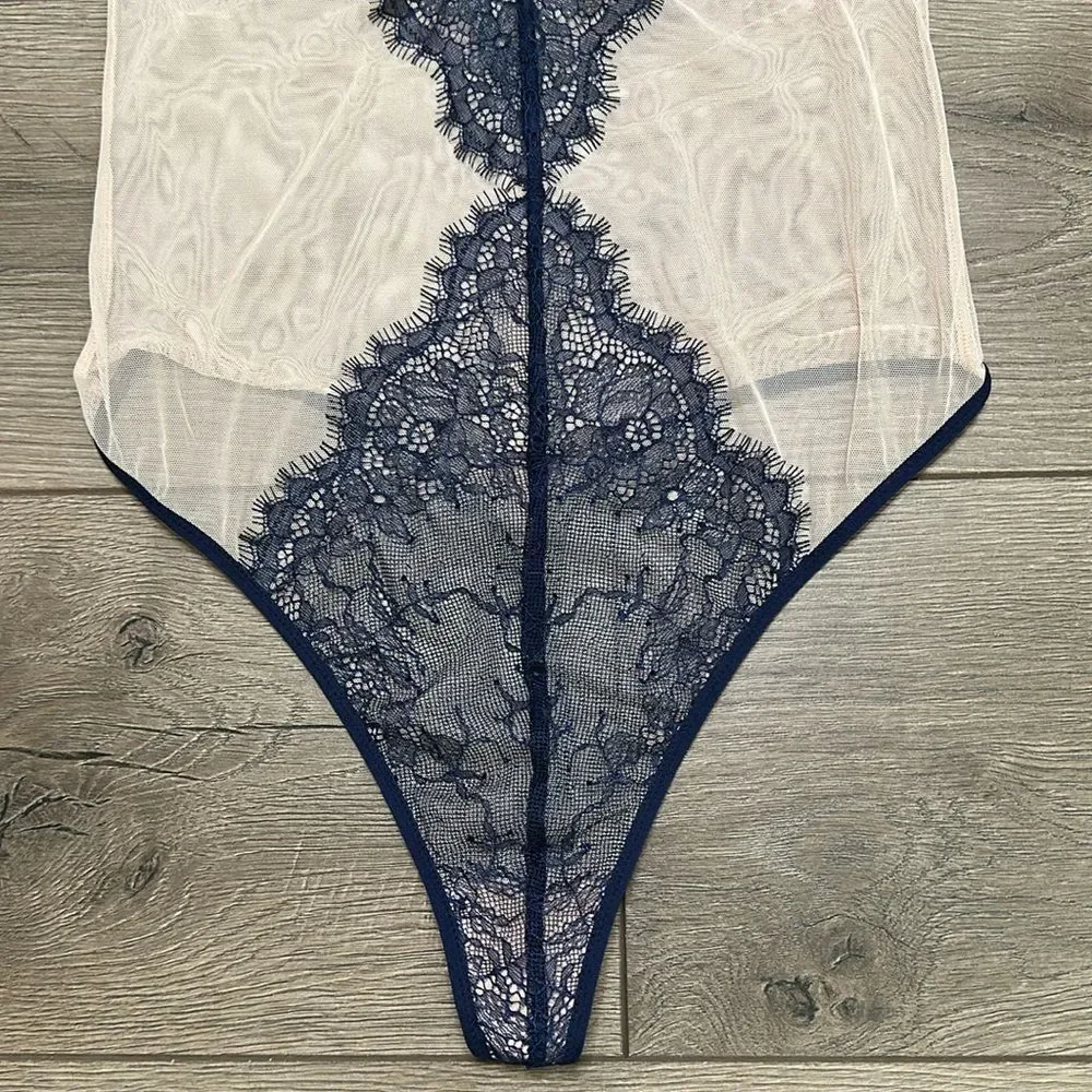 Victoria’s Secret V Wire Beige And Blue Lace V-String Teddy Bodysuit Size Medium